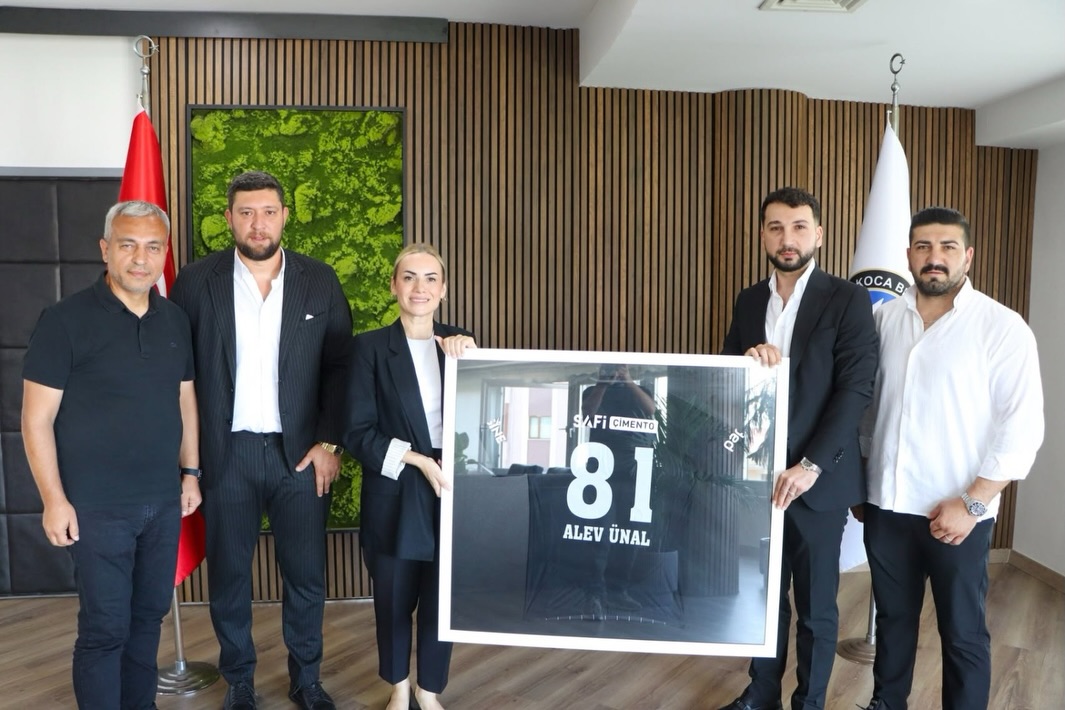 Düzce’mizin güzide ilçesi Akçakoca’nın Belediye Başkanı Sayın Alev Ünal Hanımefendi’yi makamında ziyaret ettik.

Gerçekleştirdiğimiz faaliyetler, sosyal sorumluluk projelerimiz ve Düzce’miz için ortaya koyduğumuz çalışmalar hakkında kendileriyle istişarelerde bulunduk. Bununla birlikte Akçakoca’mız için neler yapabileceğimizi, ilçemize ve hemşehrilerimize nasıl katkı sağlayabileceğimizi konuştuk.

Nazik ev sahipliği ve samimi sohbeti için Sayın Alev Ünal Başkanımıza teşekkür ediyor, çalışmalarında başarılar diliyorum.

Düzce’miz için, ilçelerimiz için, hep birlikte daha güzel işler yapmaya devam edeceğiz